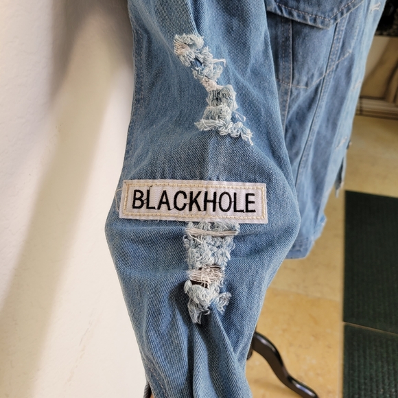 Korea Kpop Retro Frayed Embroidery Jean Jacket - Picture 4 of 5